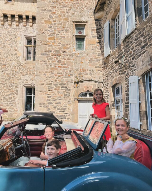 Visite du Club Triumph au Château de La Vigne #triumph #clubtriumph #retro #demeurehistorique #vmf_patrimoine #cantalauvergne